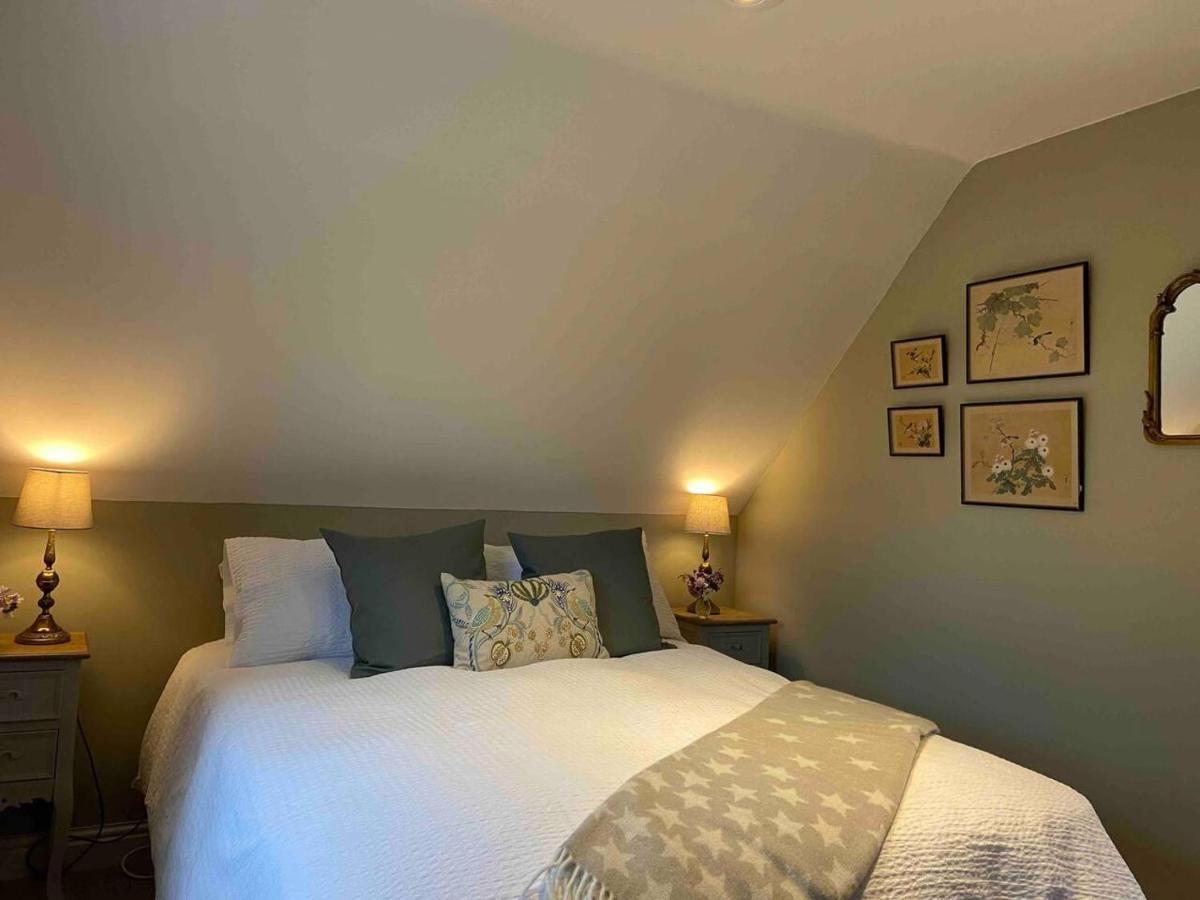 Pewsey Retreat 3 Sleeps -Petfriendly Bbq Parking Appartement Buitenkant foto