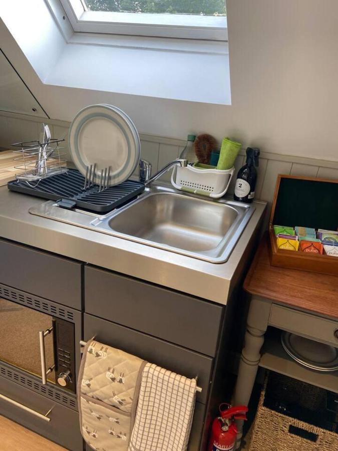 Pewsey Retreat 3 Sleeps -Petfriendly Bbq Parking Appartement Buitenkant foto